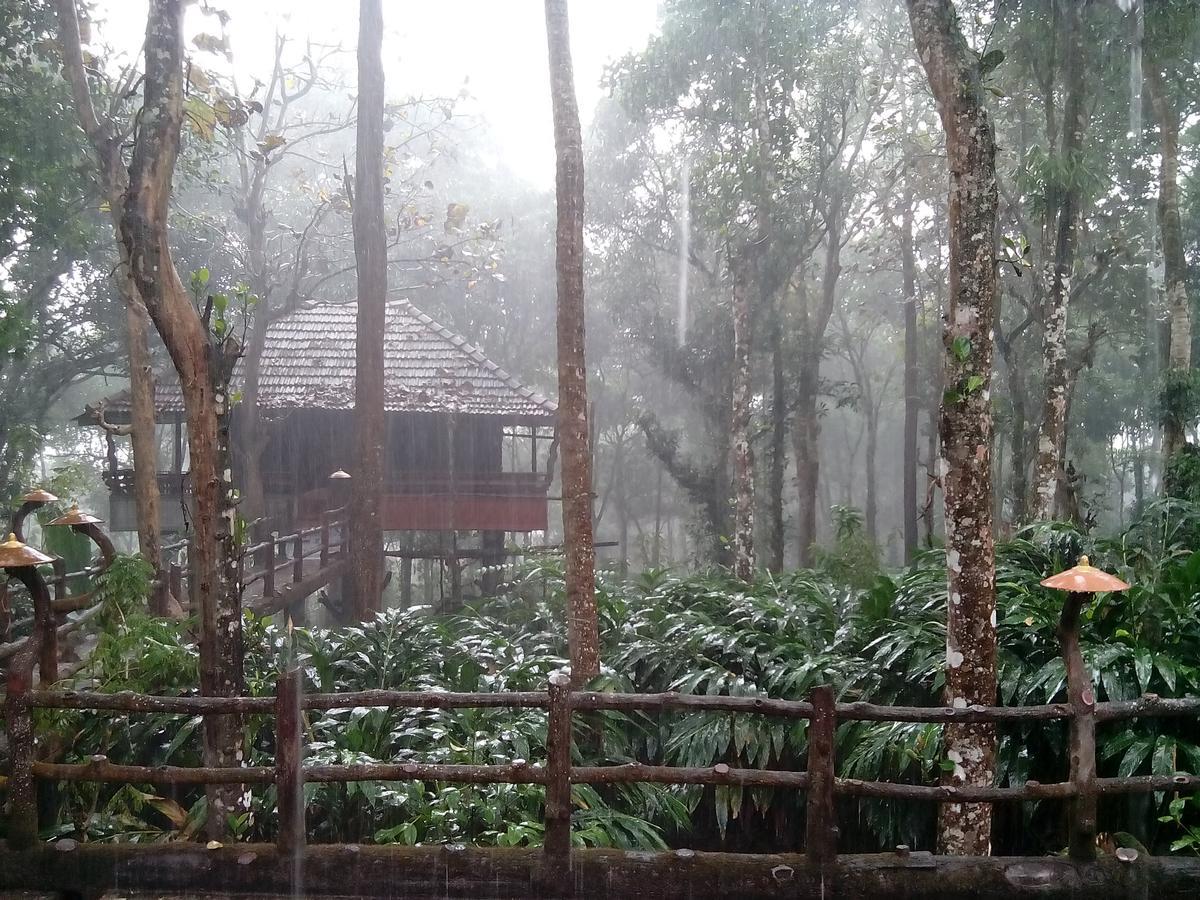 Kalppavanam Heritage Resort Thekkady Exterior photo